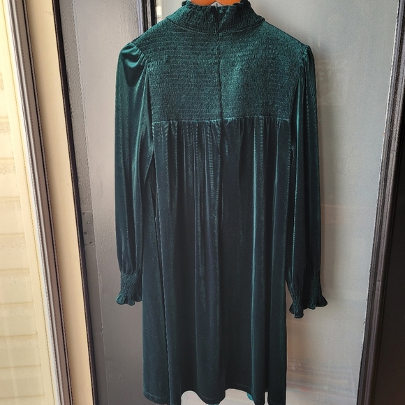 MAISON TARA GREEN VELVET MIDI DRESS SIZE 14 Ruffle LONG SLEEVE BACK ZIP - Picture 4 of 9